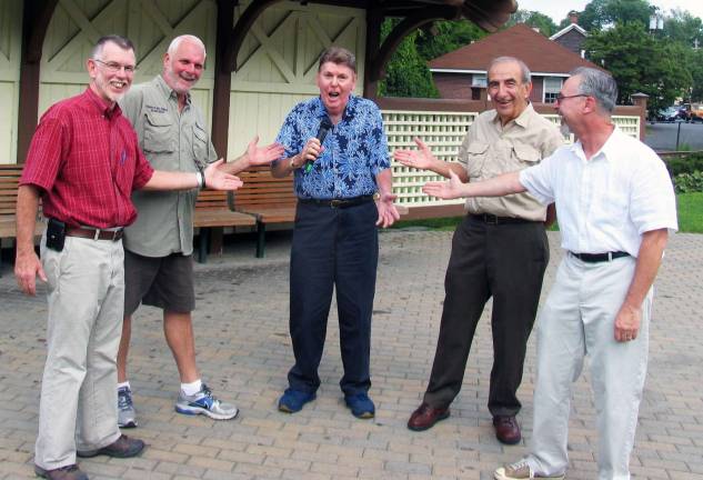 Jim Perry Big Band featuring Dick Wells to perform in final free concert of the season at Railroad Green Photo by Roger Gavan They helped make it happen: From left, Town of Warwick Supervisor Michael Sweeton, former Village Trustee Bill Iurato, Dick Wells, Leo Kaytes and Mayor Michael Newhard. # # #