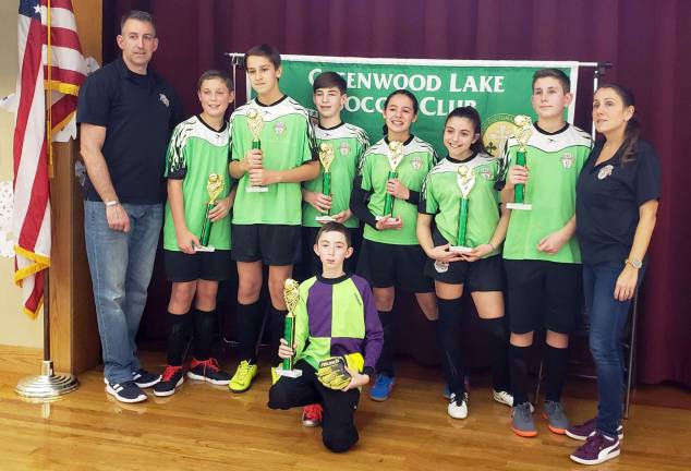 GWL Rockets ‘06 win New Year Kickoff Indoor Tournament Photos by Michael Murphy Beginning in the back row, from left to right, the GWL Rockets ‘06 are: Coach Sean Mulcahy, Richard Ostendorp, David Askerov, William Siebert, Emily Bujosa, Sienna Thurber, Sean Mulcahy and Coach Lisa Mulcahy; and in front: Brandon Murphy.