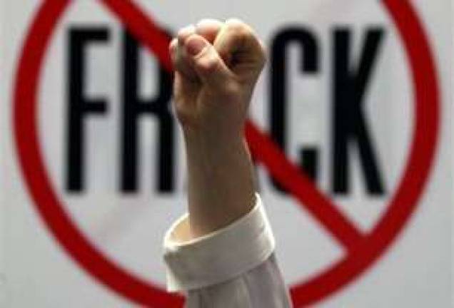 Warwick passes zoning laws banning fracking Warwick passes zoning laws banning fracking