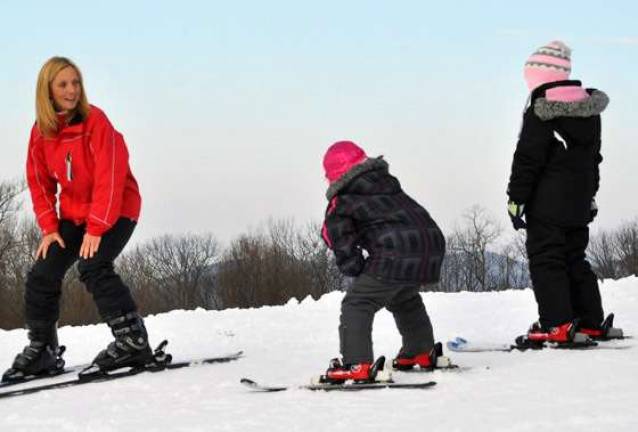 Mount Peter opens new terrain for beginners Photo by Carol Fauerbach Student participating in a beginner lesson on Mount PeterþÄôs new learning terrain.