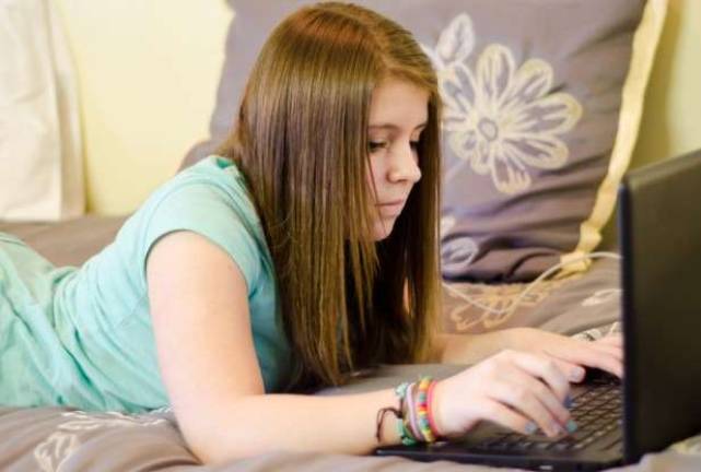 Study: Third of teen girls have met with online strangers Study: Third of teen girls have met with online strangers