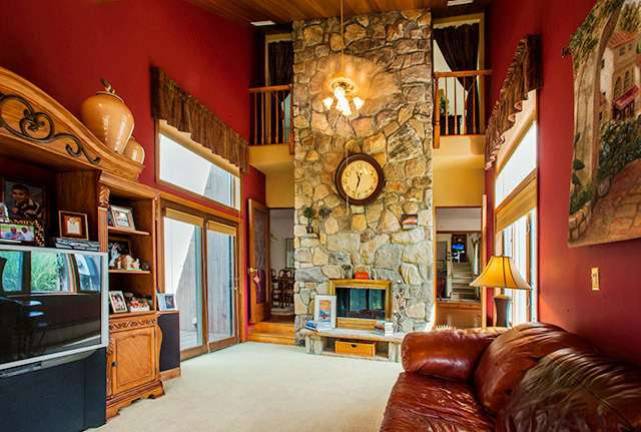 Style and detail set this two-acre property in Sugar Loaf far apart from the rest Style and detail set this two-acre property in Sugar Loaf far apart from the rest