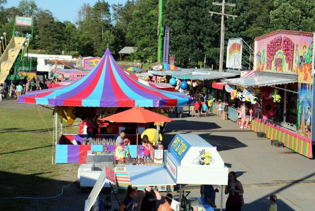 Summertime and the living is easy With the exception of an occasional shower on Friday evening, the Warwick Volunteer Fire Department enjoyed excellent weather for its 2017 annual summer carnival at Veterans’ Memorial Park.