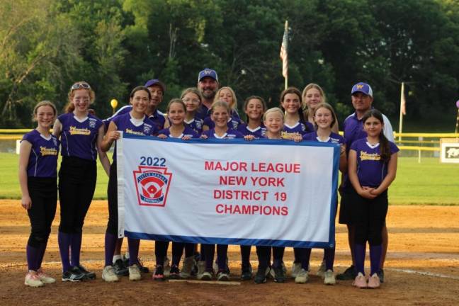 From left to right: Emily Gulick, Grace Stough, Amanda Larsen, Coach Robbie Jacobs, Sydney Introini, Erin Persico, Manager Danny Walsh, Savannah Martino, Abby Walsh, Lorenzo Brennie, Clohe Spencer, Julia Roome, Camryn Moore, Hayes Pizanie, Coach Ronnie Introini, and Sophia Sanzone.