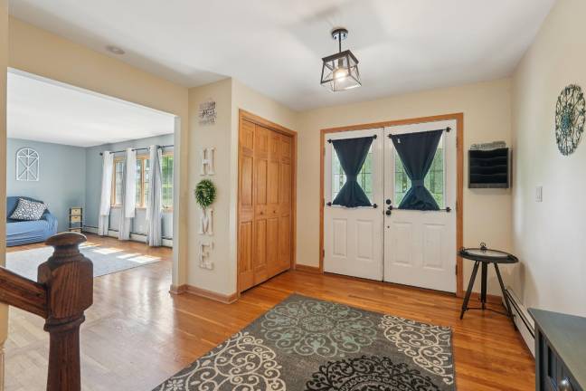 Charming Colonial in the Heart of Town Charming Colonial in the Heart of Town
