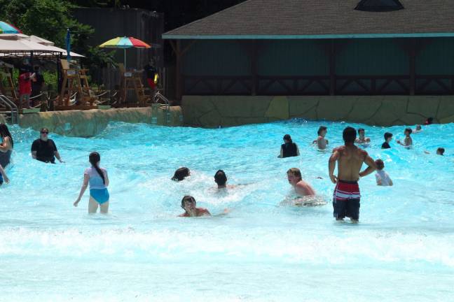 Judge approves $31M deal to keep resort operational PHOTO BY CHRIS WYMAN Visitors are shown enjoying the up and down motion of the Hightide Wavepool at Mountain Creek Water Park last summer. The resort's ownership filed for Chapter 11 bankruptcy protection on Monday.