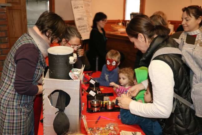Wickham Works Holiday Market draws record crowds The Thanksgiving Weekend event featured more than 30 vendors with clothing, body care products, jewelry, blown glass ornaments, metal arts, leather and turned wooden goods, ceramics, holiday decorations and fresh wreaths, art made from reclaimed materials and more.