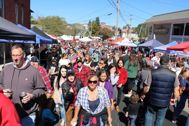 Looking back at 2017 South Street - the picture perfect good weather with sunny skies and mild temperatures may have caused everyone who always thought about attending that this was the day.