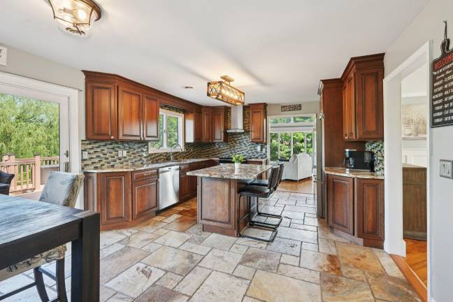 Dream Home has Billiard Room Dream Home has Billiard Room