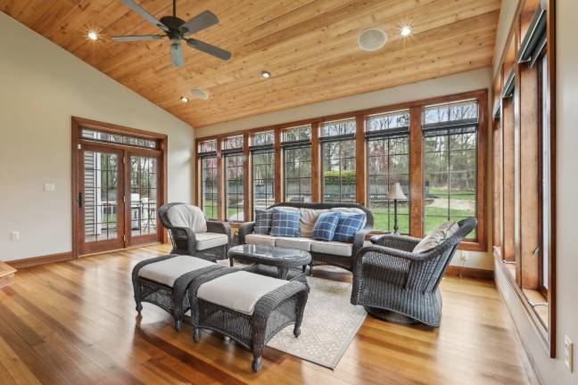 Resort- Like Home Possesses Everything Imaginable Resort- Like Home Possesses Everything Imaginable