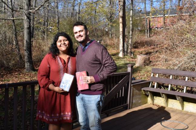 A new generation of indie bookstores – and readers – emerges post-pandemic Veronica and A.J. Siehin at home in Monroe, NY. After proving the Dusty Bookshelf concept at a shared vendor space in Monroe, they have transitioned to doing pop-up shops while they look for a bigger location.