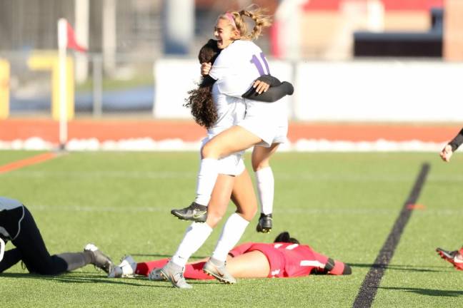 Monroe-Woodbury wins state soccer championship