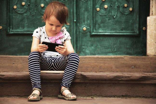 Is it time for your kid to get a smartphone? Is it time for your kid to get a smartphone?