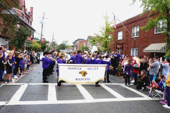 The skies cleared just in time for a huge turnout of onlookers along Main Street eagerly awaiting the 48th annual Homecoming Day Parade.