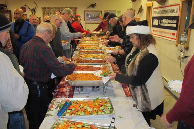 Monroe-Chester Sportsmen’s Club holds annual holiday party