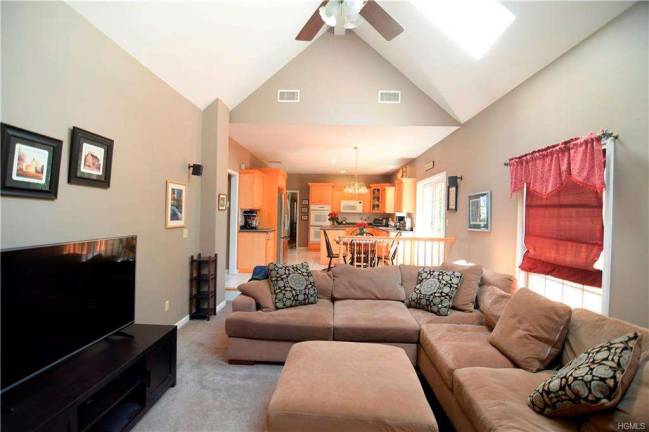 Fall in love with 59 Ridgefield Road Fall in love with 59 Ridgefield Road