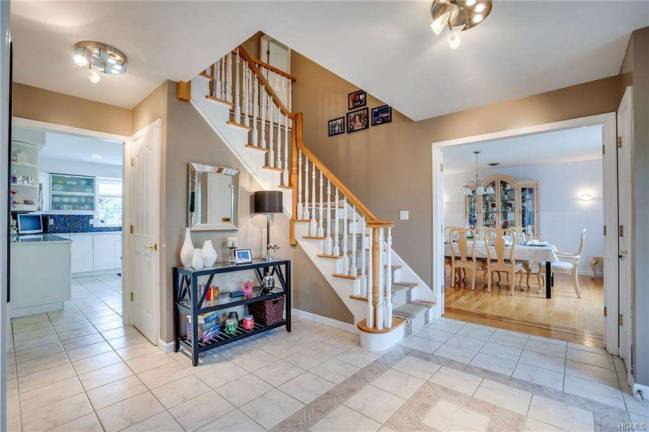 Spacious, impeccable and well-appointed Spacious, impeccable and well-appointed