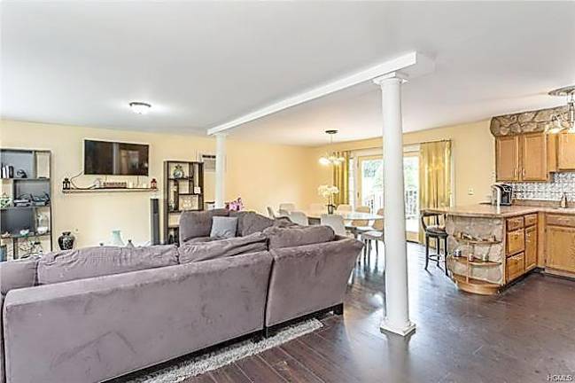 This spacious home in Warwick is a must see is This spacious home in Warwick is a must see is