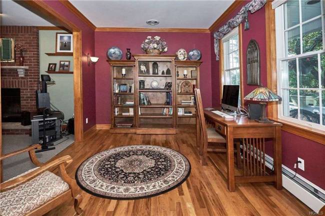 This well-appointed Colonial awaits you This well-appointed Colonial awaits you
