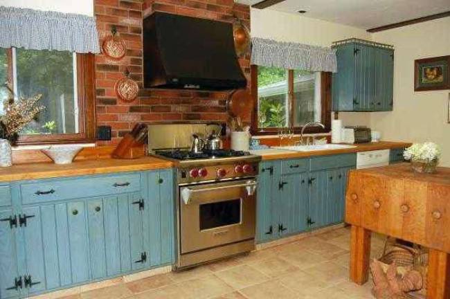 Country Colonial was built with care, love and dreams Country Colonial was built with care, love and dreams