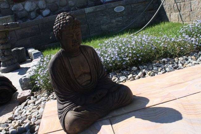 Five Simple Ways to Totally Transform Your Backyard Stone decorations