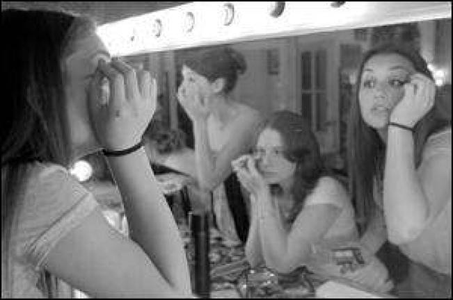 Primping for the main event Primping for the main event