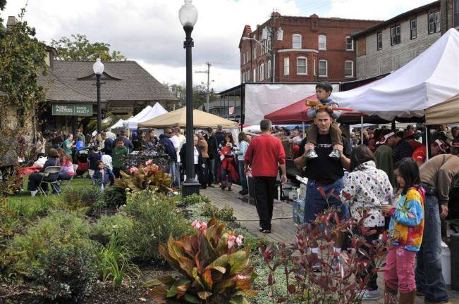 Fall festivals highlight scenery, agriculture and culture in Orange County Photo credit: Bruce Balistrieri Warwick Applefest