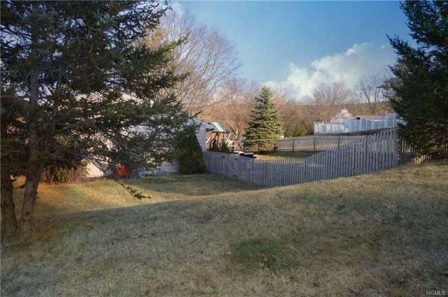 This home aims to please This home aims to please