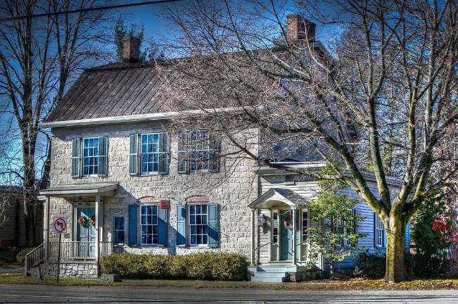 Historic Tavern Trail tour stops at Baird’s Tavern on Dec. 8 The Historic Tavern Trail of the Hudson Valley announces a “Winter Holiday Celebration” on Friday, Dec. 8, at Baird’s Tavern, 105 Main St., Warwick.