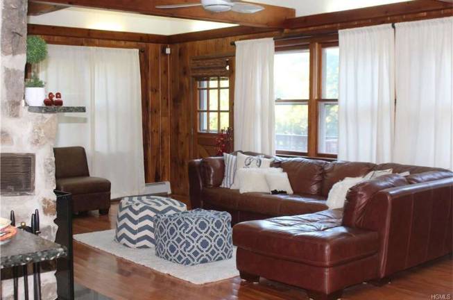 The best of both worlds This updated ranch feateures privacy galore and a great location within a few minutes of village stores and restaurants The best of both worlds This updated ranch feateures privacy galore and a great location within a few minutes of village stores and restaurants