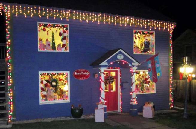 Holiday day trips Thereís nothing better than opening presents and youíll get a whole village to open with downtown New Paltz Unwrapped the weekend of Nov. 30.