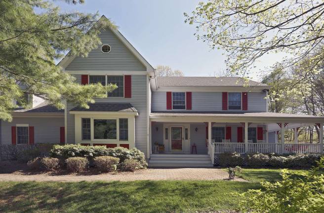 The elegance of a fine home The elegance of a fine home