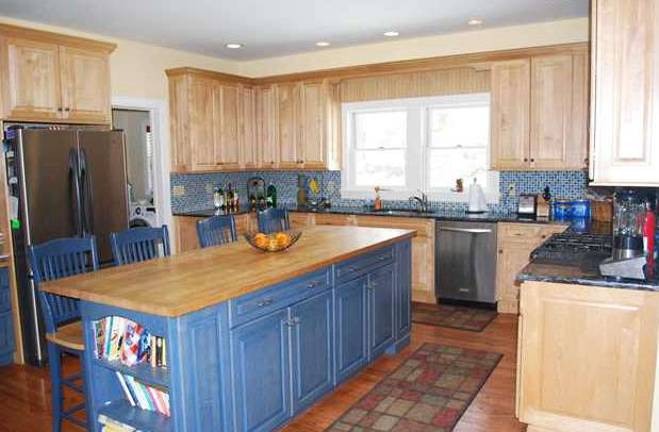 This home on Warwick Lake Parkway displays an abundance of style and detail This home on Warwick Lake Parkway displays an abundance of style and detail