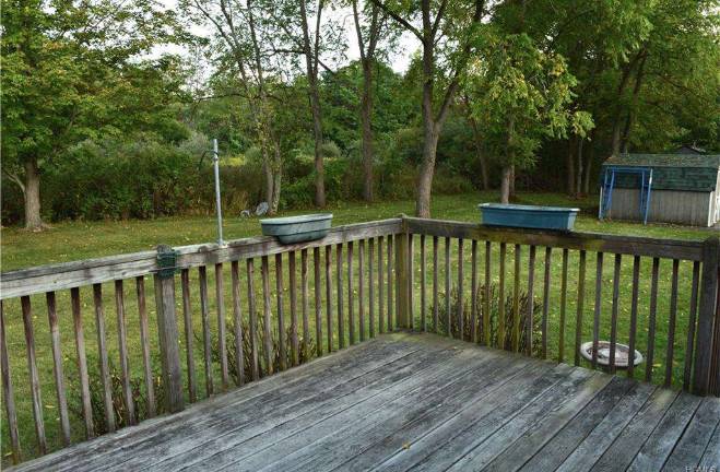 This is a quality built, move-in ready home in excellent condition This is a quality built, move-in ready home in excellent condition