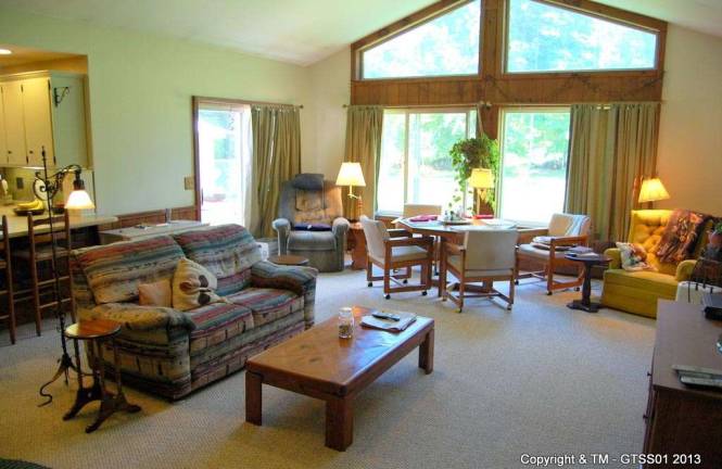 Four bedroom ranch on Kings Highway offers privacy as well as room to grow Four bedroom ranch on Kings Highway offers privacy as well as room to grow