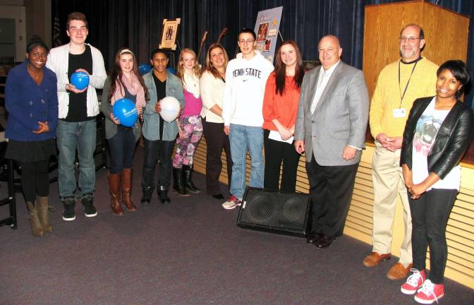 Warwick Interact Club selects winner of Make-A-Wish fund raiser Photo by Roger Gavan The Warwick Valley High School Interact Club recently announced the winner of the raffle in its fundraiser for the Make A Wish Foundation of the Hudson Valley. From left, Interact Club members Ciara Bramble, Jack Conroy, Emelie Ledwin, Curtis Smith, Sharleigh Carter, Interact Advisor Jeanine Fogler, club member Demetrios Joanow, Tara Thorne, development manager for the Make-A-Wish Foundation of the Hudson Valley; Dan Chester, president of the Hudson Valley Performing Arts Foundation; Dr. Alex Joanow, founding partner of Horizon Family Medical Group; and club member Quinasha Sanford.