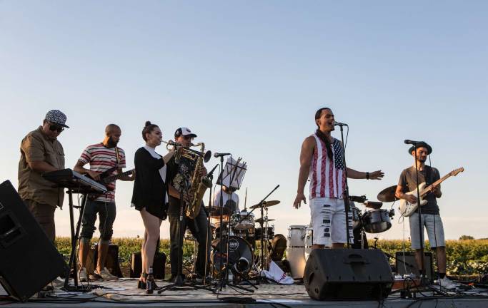 Summer brings plays and poetry, dance and film to Warwick Scheuermann Farms 2016 (Photo provided)