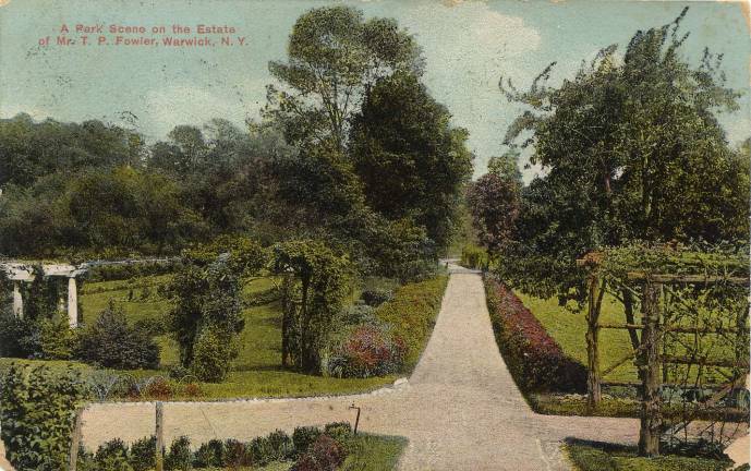 Looking for vintage photos Mrs. Fowler’s Sunken Garden The Village of Warwick, in conjunction with the Warwick Valley Gardeners, Warwick in Bloom, the Orange & Duchess Garden Club and the Warwick Historical Society, is looking for photographs and images of the formal garden adjacent to Lewis Woodland referred to as Mrs. FowlerþÄôs Sunken Garden. The garden was part of the Fowler estate, Belair, and were intact until the 1950þÄôs.