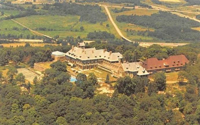 ‘Riverside Moguls’ with Alex Prizgintas returns The Arden House Sale in Harriman.