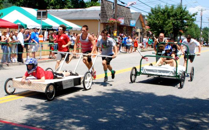 Fun on the Fourth Behold the bed race winners: the first-place team, Gaelic Cultural Society, is pictured on the left. Second place, Emerald Point, is on the right. Third place (not pictured) was O'Hare's. The bed race was part of Greenwood Lake's Independence Day festivities.