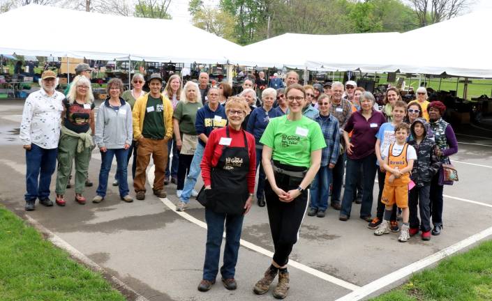 Third annual Too Good to Toss event continues to be a success Photos by Roger Gavan Co-chairs, front from left, Elizabeth Knight and Payton Swenson with many of the volunteers who helped make Too Good to Toss another success.