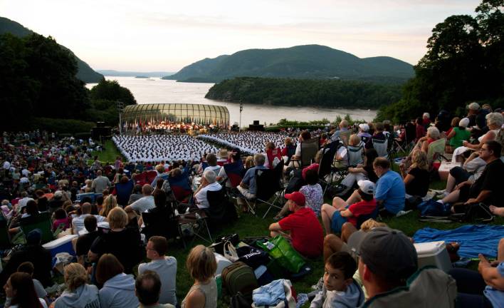 West Point Band announces Music Under the Stars series The West Point Band's 2012 Music Under the Stars series at West PointþÄôs historic Trophy Point Amphitheater will take place every Sunday from June 17 through Sept. 2, usually at 7:30 p.m. All concerts are free and open to all.