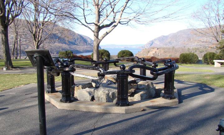 Historic 'Great Chain' the topic of presentation The West Point Great Chain (Wikipedia Commons)