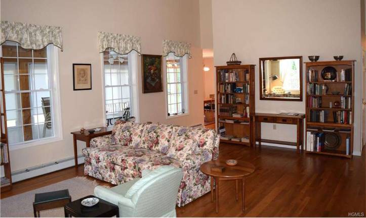 This is a quality built, move-in ready home in excellent condition This is a quality built, move-in ready home in excellent condition