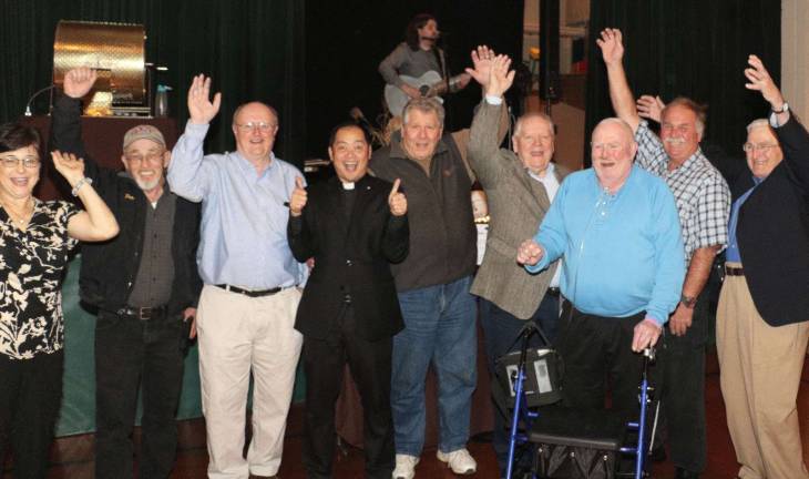 Knights of Columbus Assembly wins St. Stephen - St. Edward school reverse raffle Photo by Roger Gavan Representatives of Warwick's Knights of Columbus Assembly 0776, which held the winning ticket, pose with Parochial Vicar Rev. Reynor Santiago and event Chair Mary Juliano.