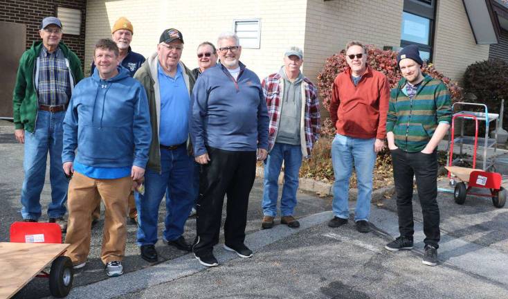 Giving thanks in Warwick These are some of the volunteers who delivered the holiday meals.