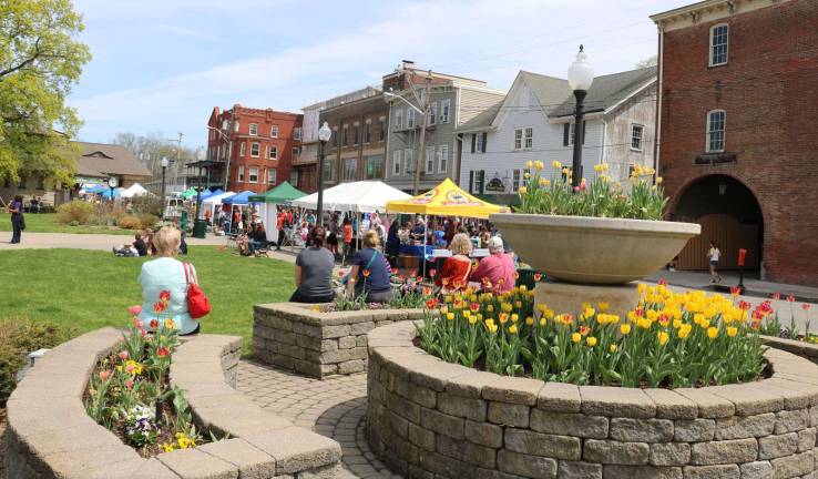 Warwick business community year in review 2018 On May 5, the Warwick Valley Chamber of Commerce held its 11th Annual Warwick Community Showcase in downtown Warwick.
