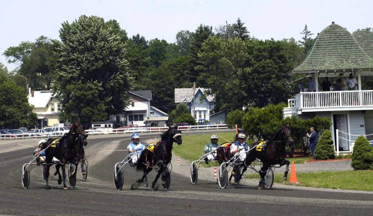 World's Oldest trotting track, right in your backyard, is ready to race World's Oldest trotting track, right in your backyard, is ready to race