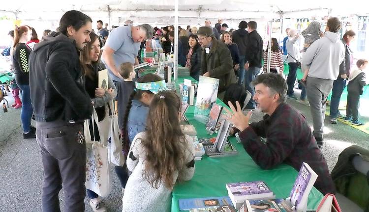 The eighth Children’s Book Festival, held that day on Railroad Avenue in the Village of Warwick drew huge crowds.