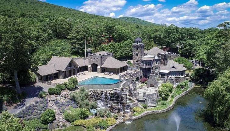Most Viewed 2018 Derek Jeter selling Greenwood Lake castle for $14.75M